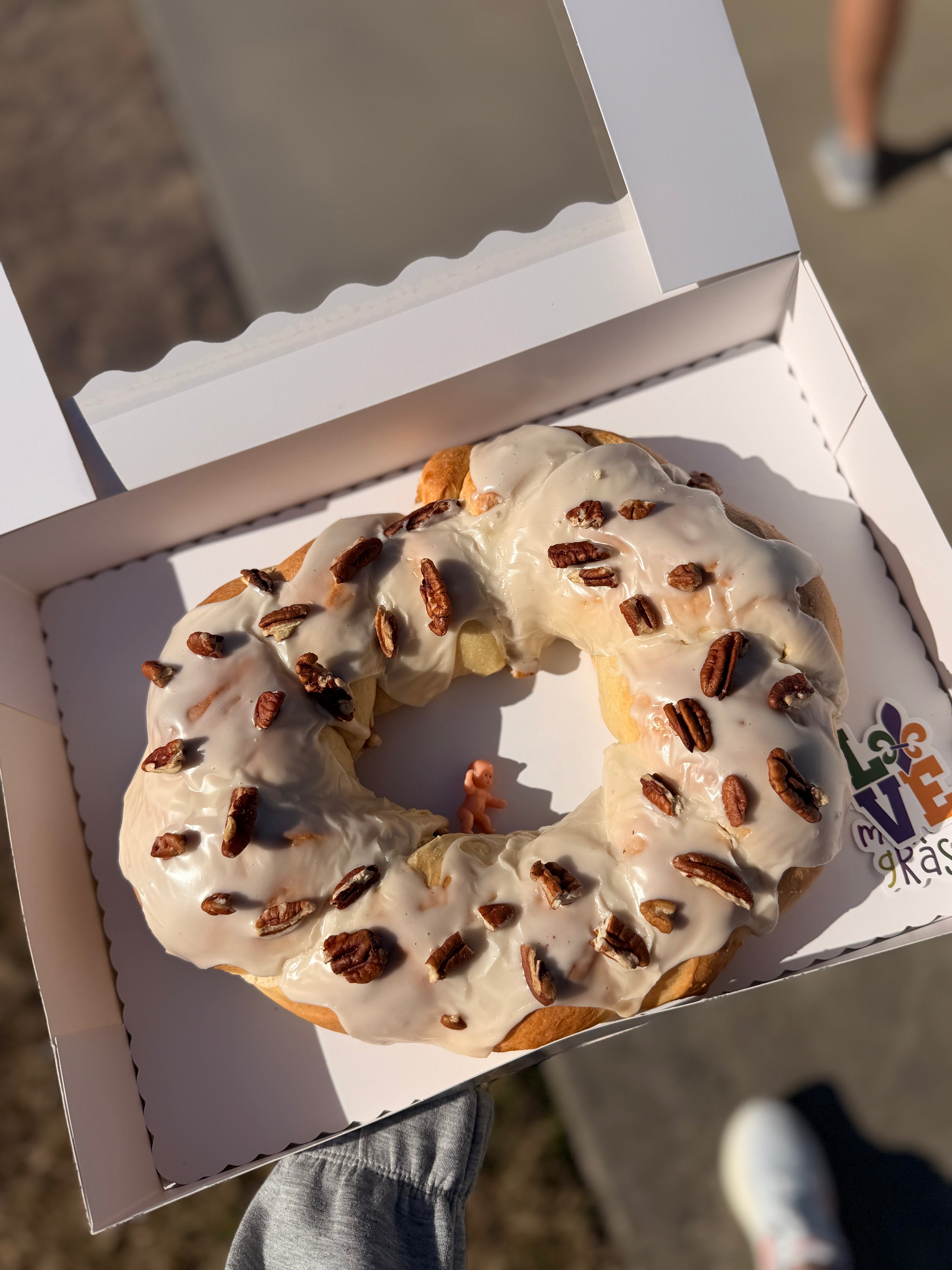 King Cake with Cinnamon Filling